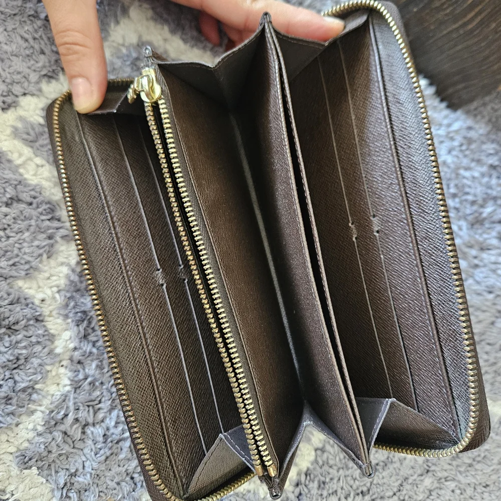 Louis Vuitton Damier Brown Zip-Around Wallet - Picture 10 of 10